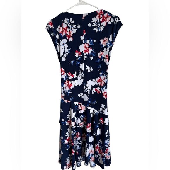 Elle Floral Dres - Picture 2 of 4